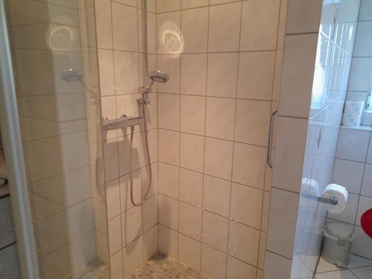 Ferienwohnung Woelbert Altendiez Exteriör bild
